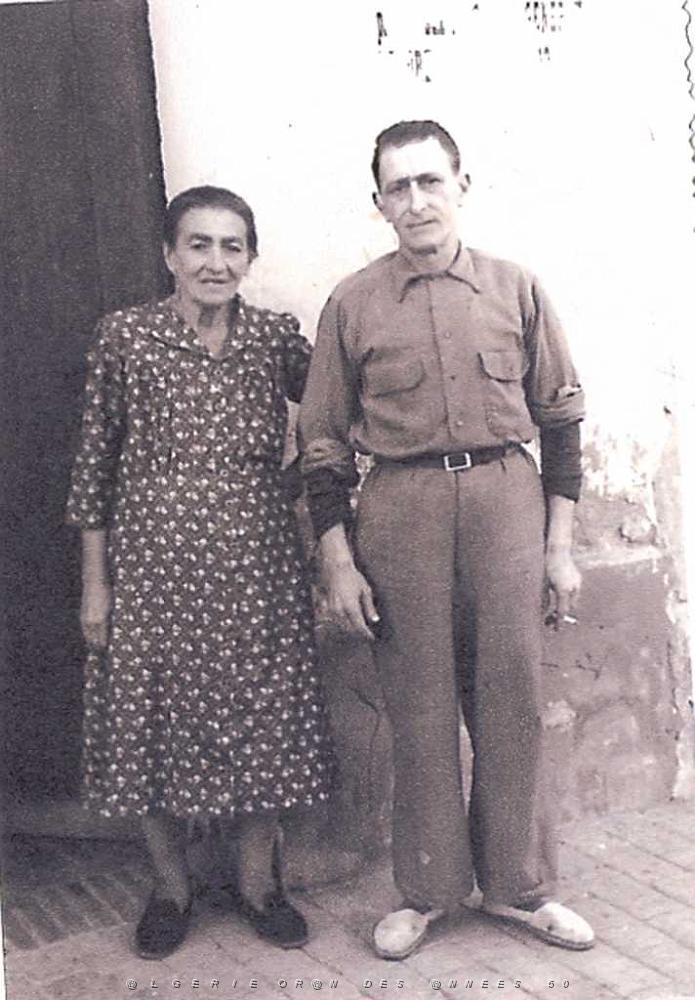 FAMILLE 19XX 112 MA GRAND MERE ET SON MARI.JPG
